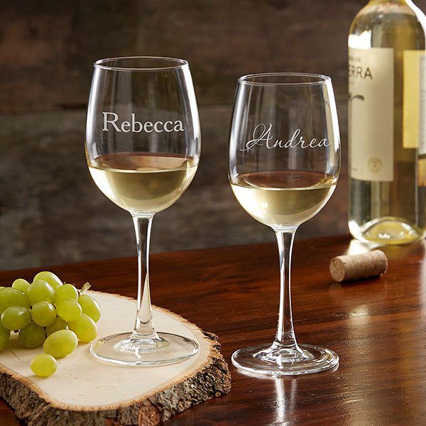 engraved customized wine glass set